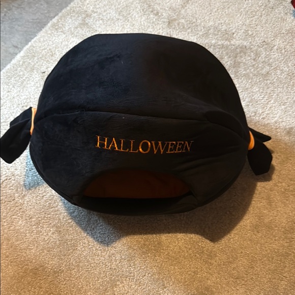 Cat soft sided Halloween candy bed - Picture 1 of 5